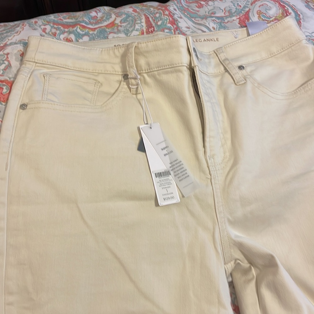 Chico’s Ankle Jeans - Picture 4 of 4